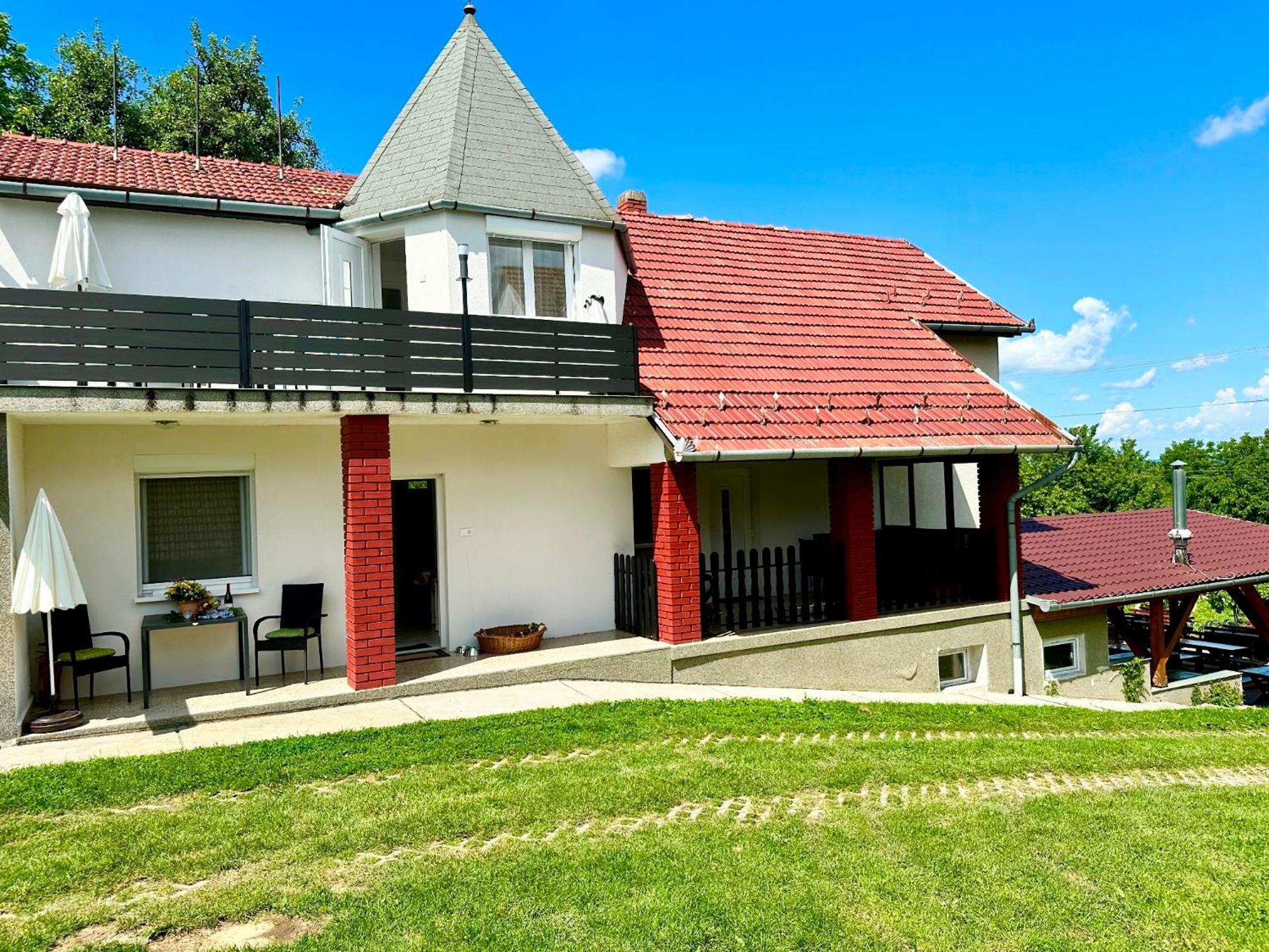 Szent Orban Panzio - Kutyabarat Apartmanok Zalakaros Exterior photo