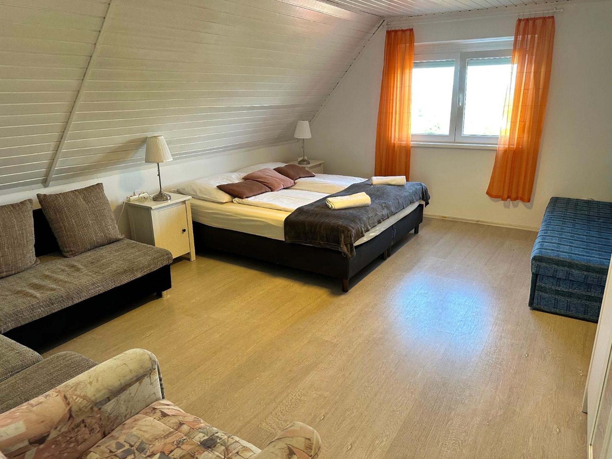 Szent Orban Panzio - Kutyabarat Apartmanok Zalakaros Exterior photo